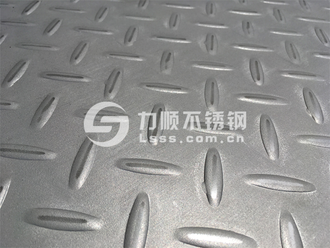 不鏽鋼花(huā)紋板