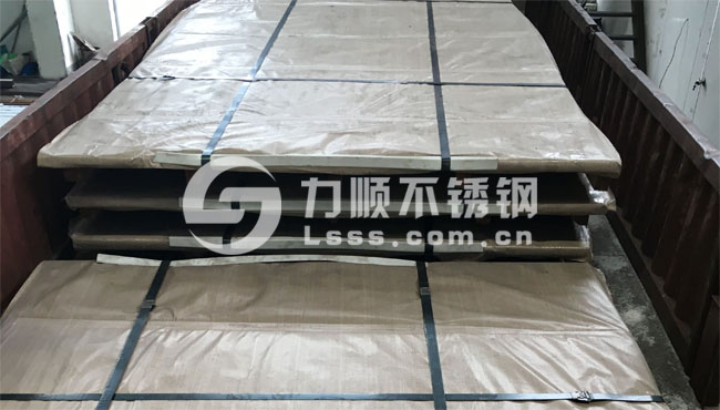 不鏽鋼(gāng)拋光板材出廠