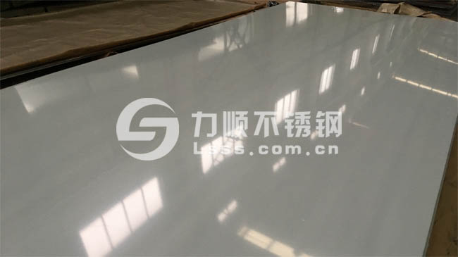 2m寬鏡（jìng）麵不鏽鋼板