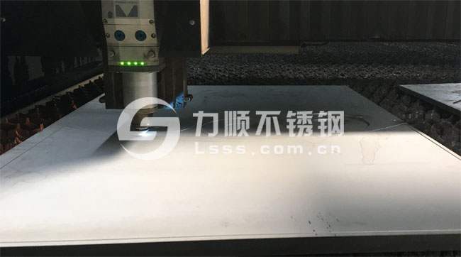 304不鏽鋼激光（guāng）切割