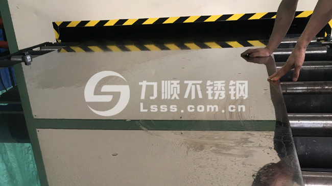 304不鏽鋼中厚板(bǎn)拋(pāo)光(guāng)產品