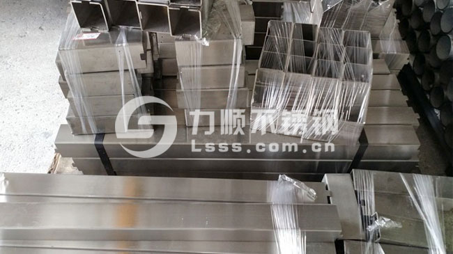 激光切(qiē)割(gē)方管 激光切管機