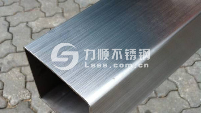 外表麵拉絲不(bú)鏽(xiù)鋼方管 304,100x100mm