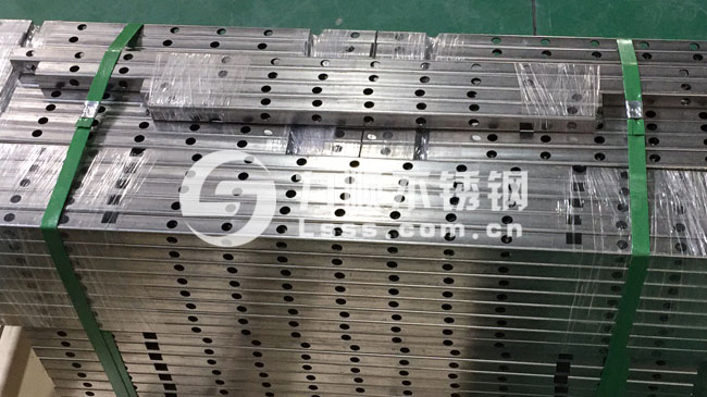 激(jī)光切割鋼管,方管切圓孔,鋼管切圓孔