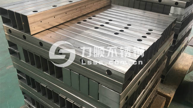 方(fāng)管激光切割加工