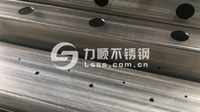 不鏽鋼管切割開孔