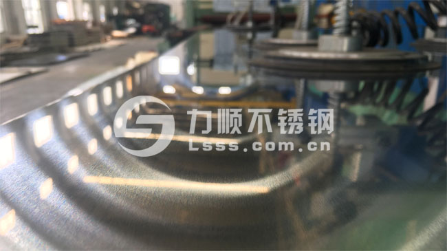 熱軋不鏽鋼板(bǎn)油磨拉絲效果圖