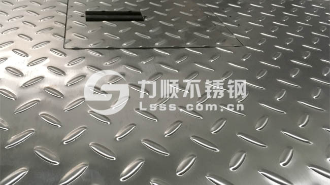 不鏽鋼(gāng)平台,不鏽鋼防(fáng)滑平台,不鏽鋼花紋板