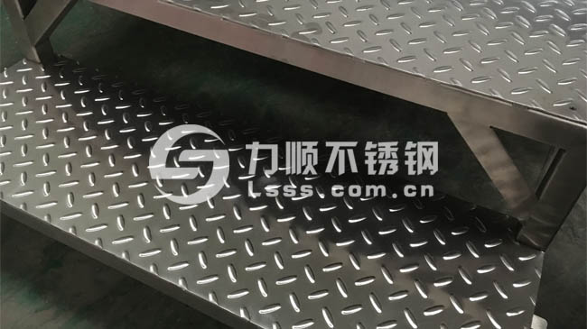 不鏽鋼花紋板,不鏽鋼花紋板樓梯,不鏽鋼花紋板踏步