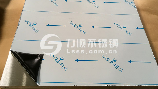 不鏽(xiù)鋼拉絲板切割下料