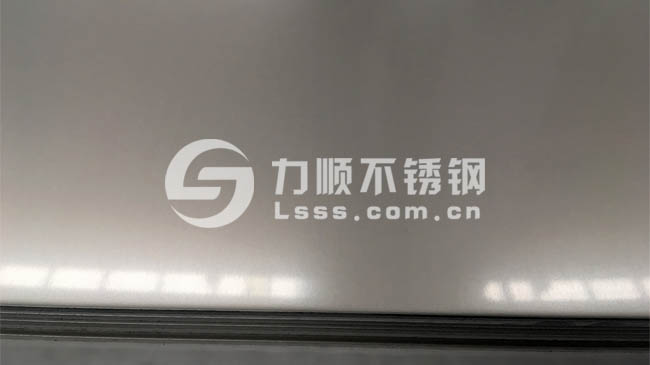 2米寬不(bú)鏽鋼板304