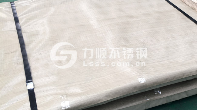 不鏽鋼(gāng)熱軋板包裝圖片